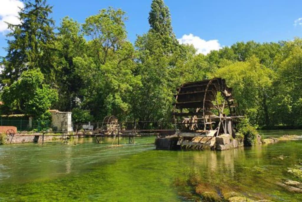Belle Maison De Ville l'Isle-d'Espagnac Екстериор снимка